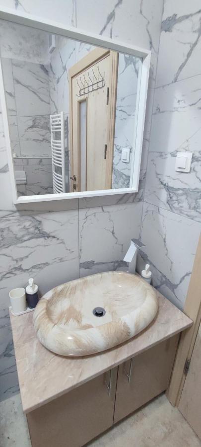 Jacuzzi Belle View Sinaia-Free Parking Apartment Exterior photo
